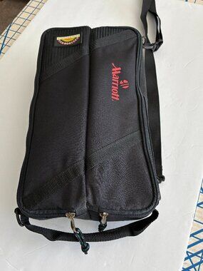 Insulated Picnic Wine Case incl plastic glasses & Accessories